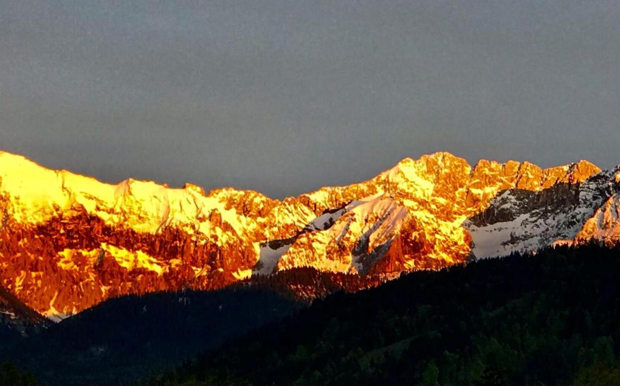 Landhaus Alpenblick Apartment Garmisch-Partenkirchen Bagian luar foto